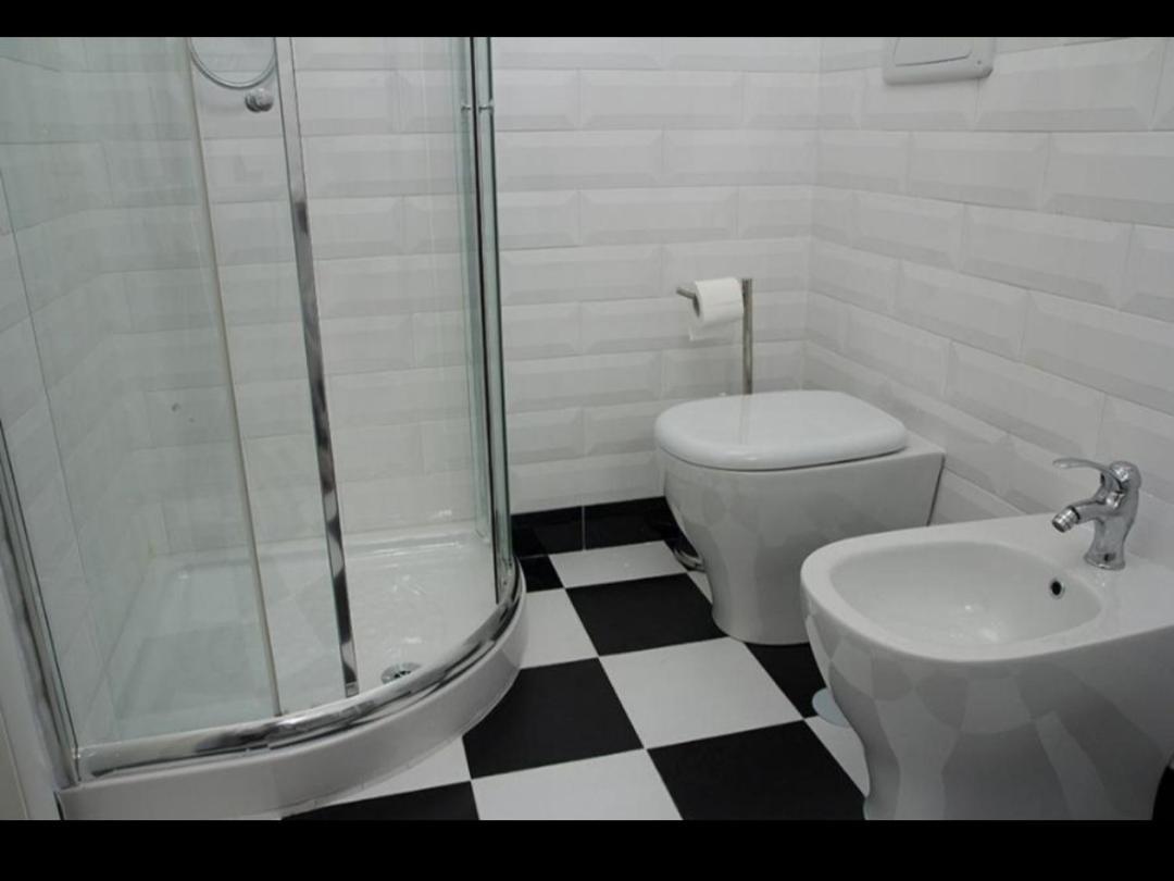 Portobello Appartamento 3 Camere 3 Bagni Taranto Quarto foto